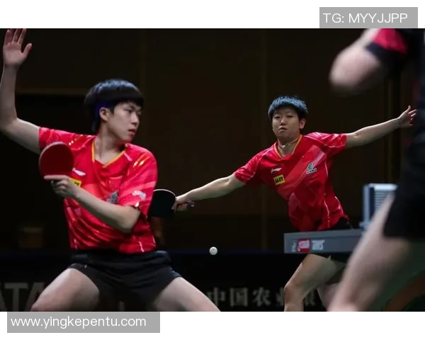 西甲激战本菲卡与尤文图斯握手言和转会传闻引发球迷热议